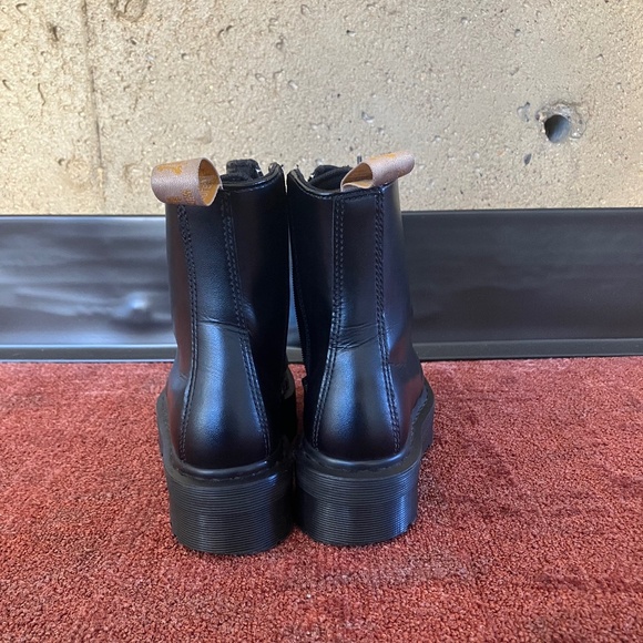 Doc Martens Vegan Jadon II Boot Mono Platform - Picture 2 of 12